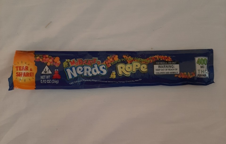 13 hoc sinh o Quang Ninh an keo co can sa hinh anh