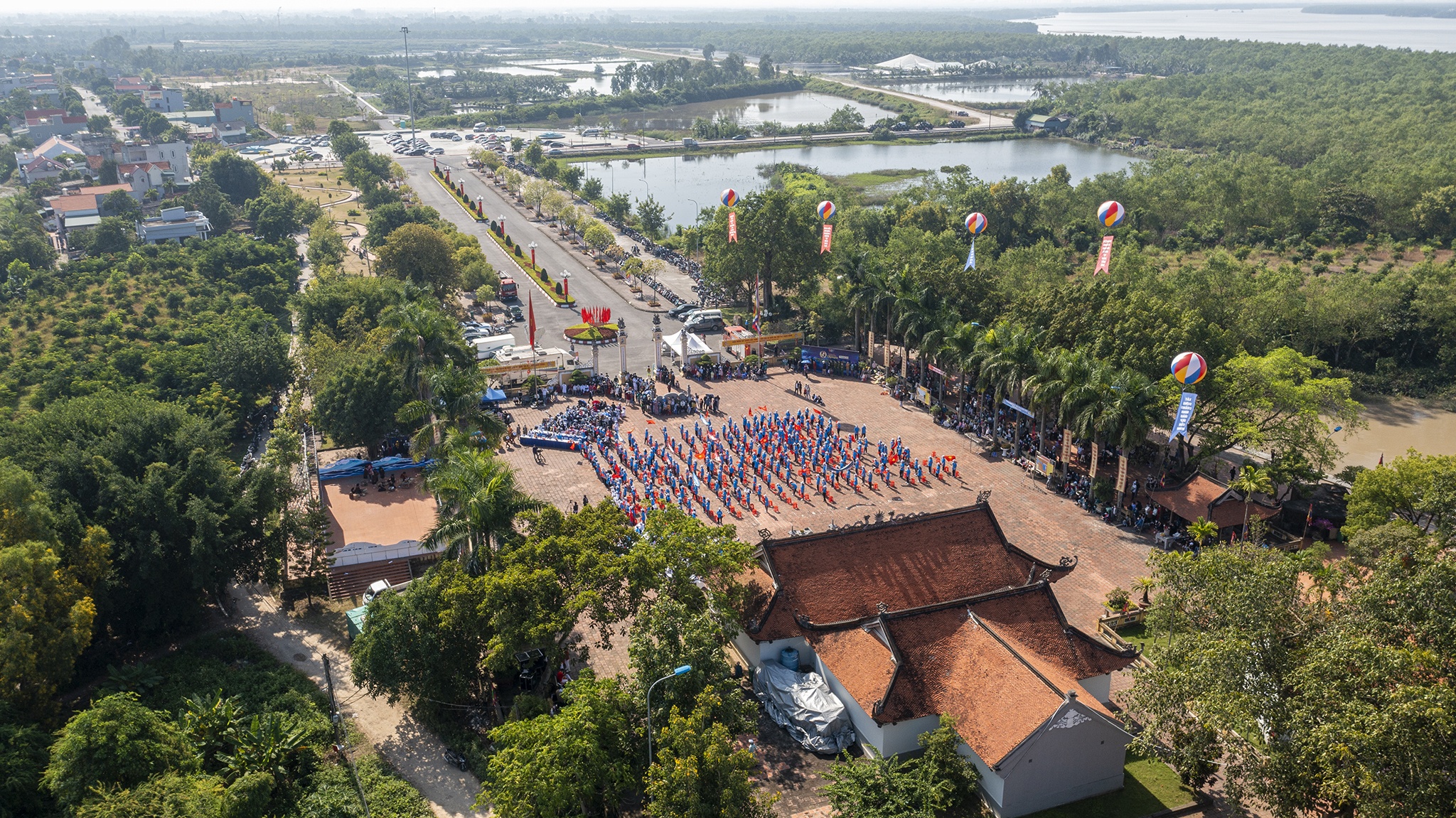 Quang Ninh,  Bi thu tinh uy Quang Ninh,  Quang Ninh,  Quang Yen,  Nguyen Hoang Khanh,  Truong THPT Bach Dang,  Bach Dang,  chung ket nam,  duong len dinh Olympia,  Olympia 21 anh 5