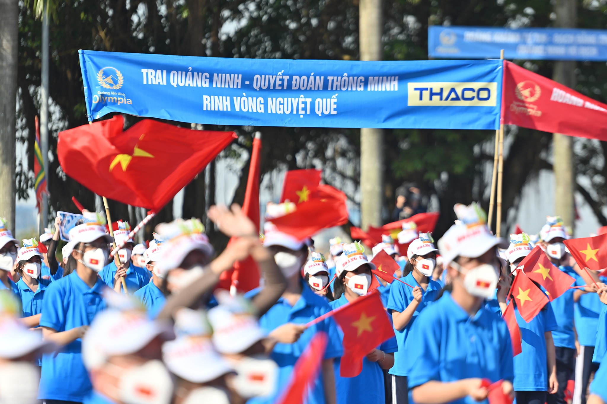 Quang Ninh,  duong len dinh Olympia,  Di tich lich su Bach Dang,  Truong THPT Bach Dang,  nha vo dich anh 4