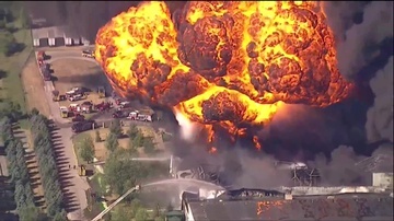 No binh khi trong khu cong nghiep, 7 cong nhan bong nang hinh anh