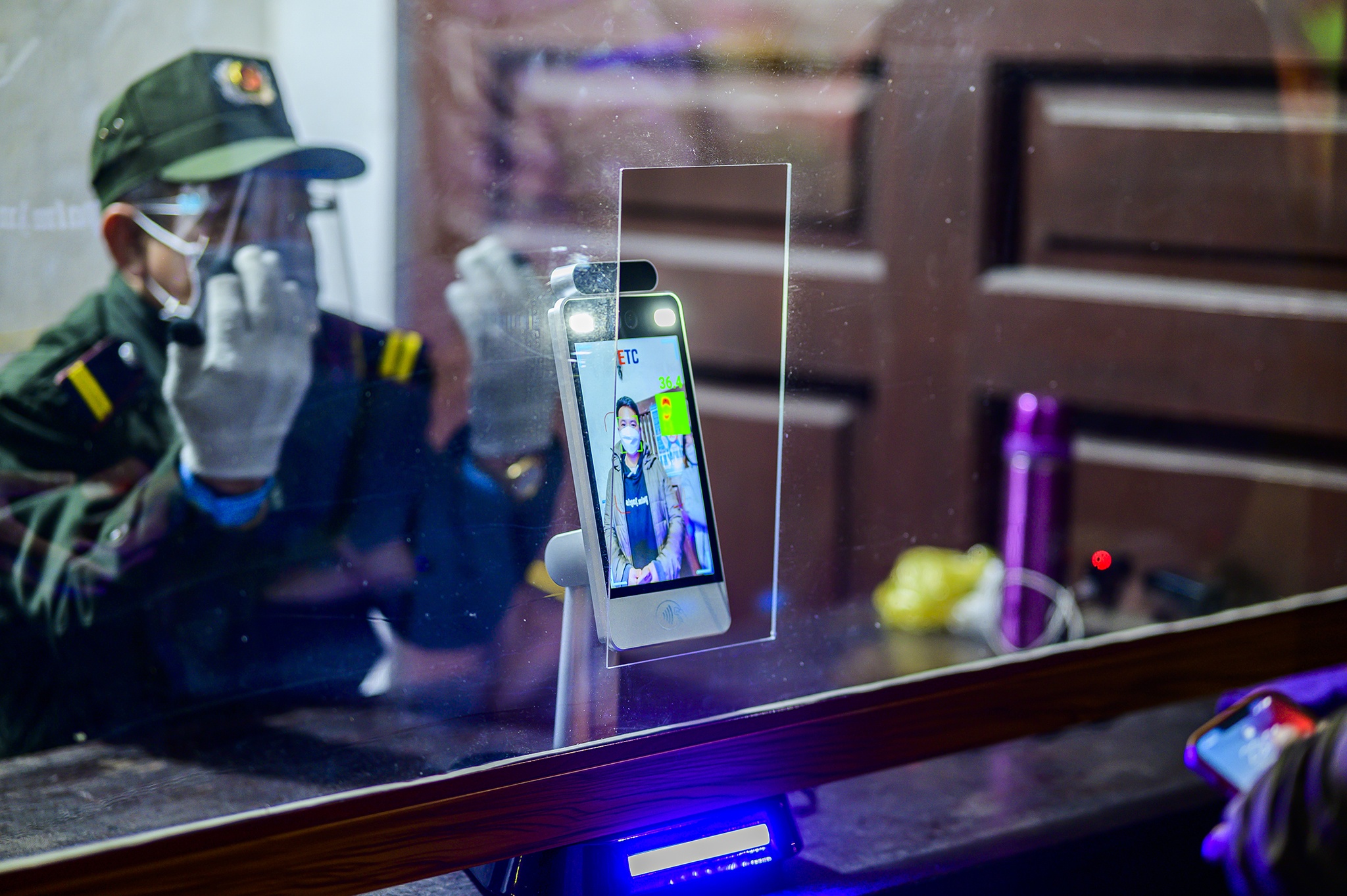 Quang Ninh,  Ha Long,  chua Long Tien,  xep hang,  di le chua dau nam,  phat giao,  le bai anh 8