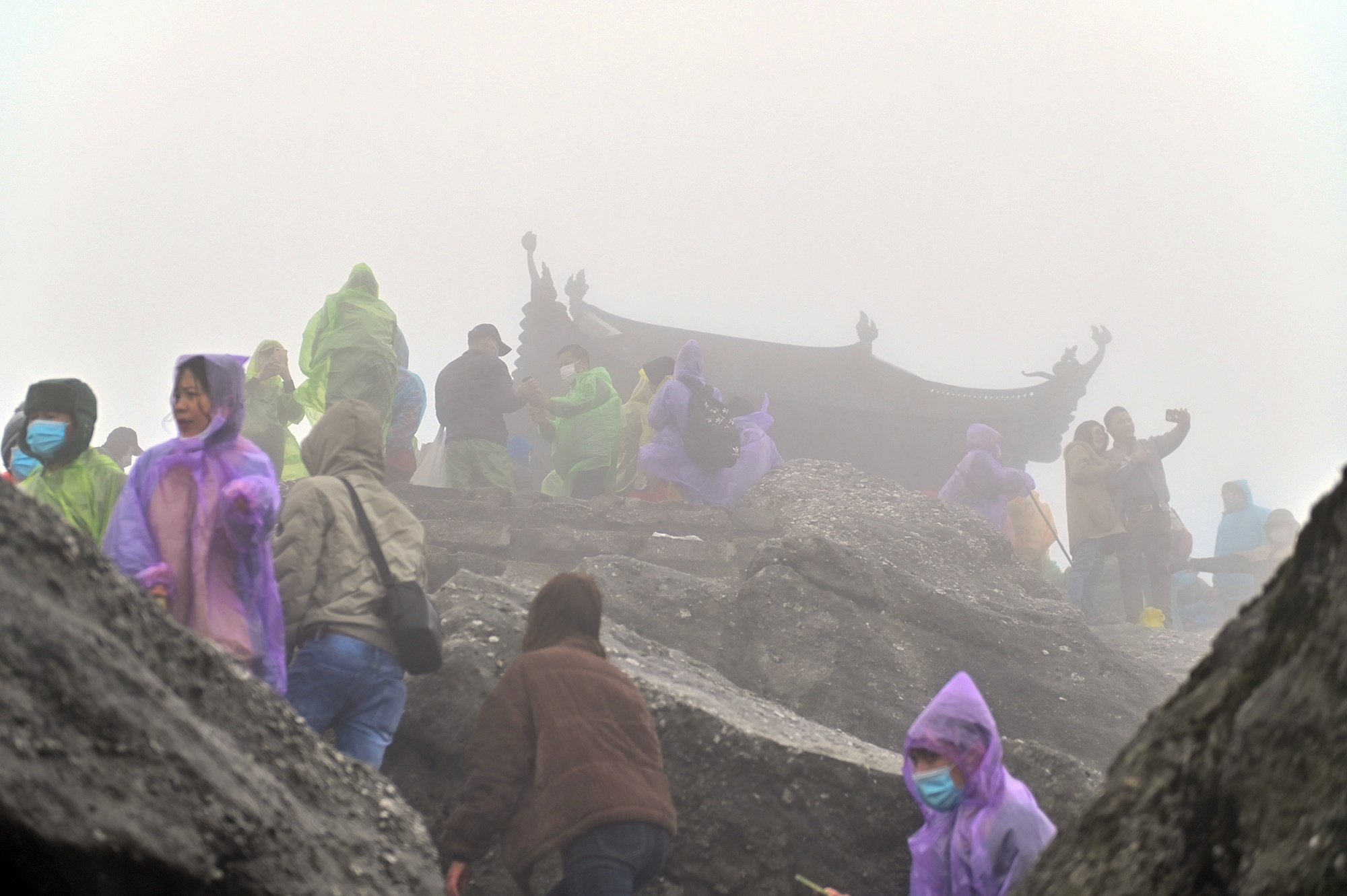 chua Dong,  Yen Tu,  Quang Ninh,  le chua,  chua Yen Tu anh 7