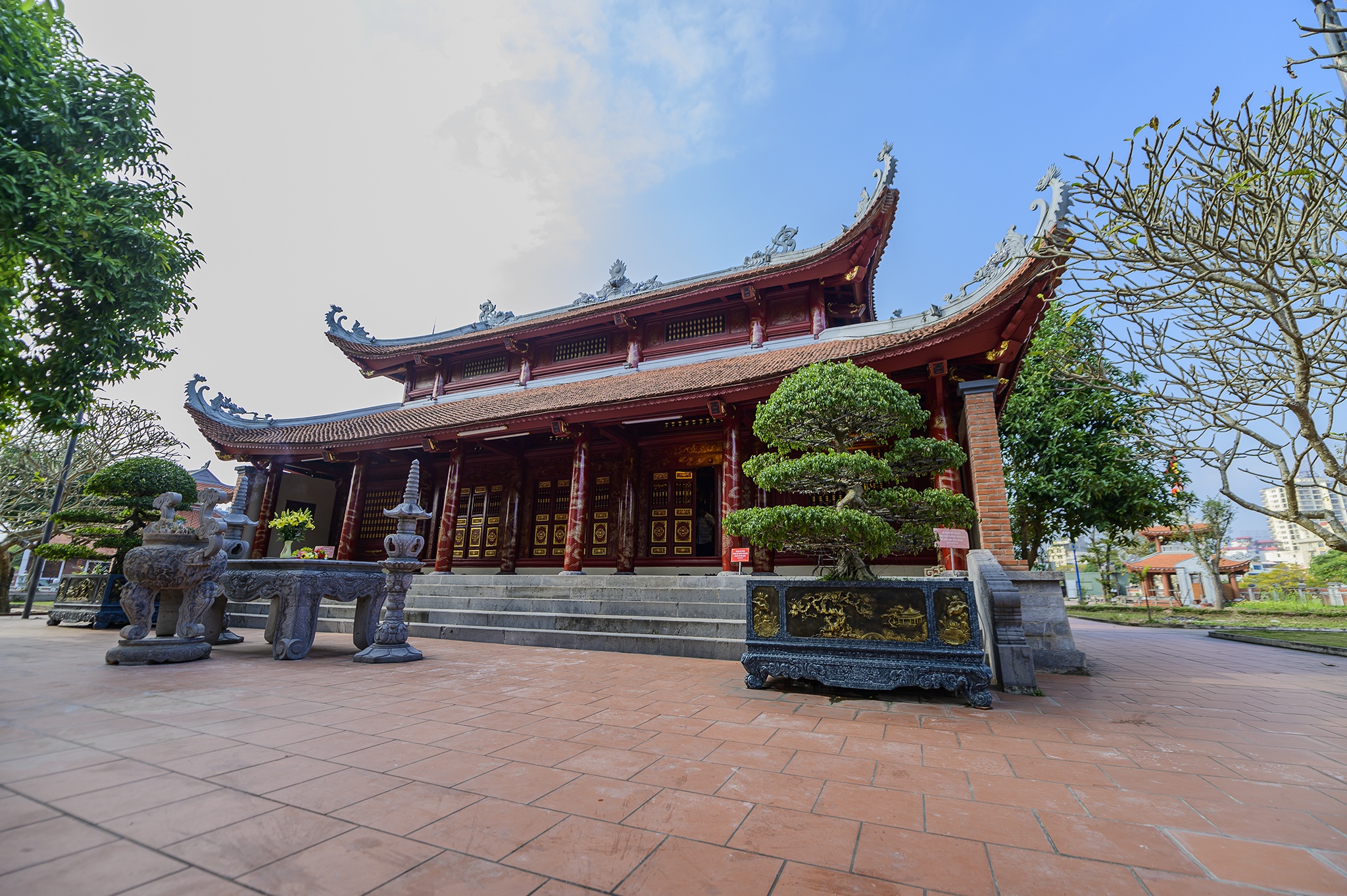 Den Xa Tac,  Quang Ninh,  Trung Quoc,  Xa Tac Dai Vuong,  du khach,  du lich,  song Ka Long anh 2