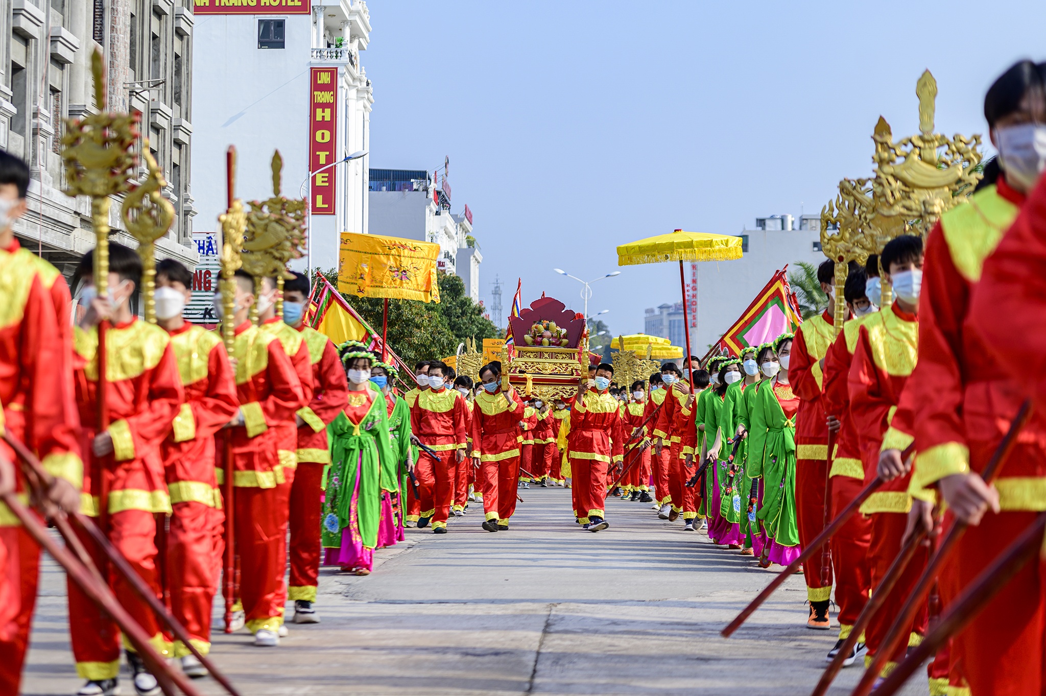 Den Xa Tac,  Quang Ninh,  Trung Quoc,  Xa Tac Dai Vuong,  du khach,  du lich,  song Ka Long anh 3