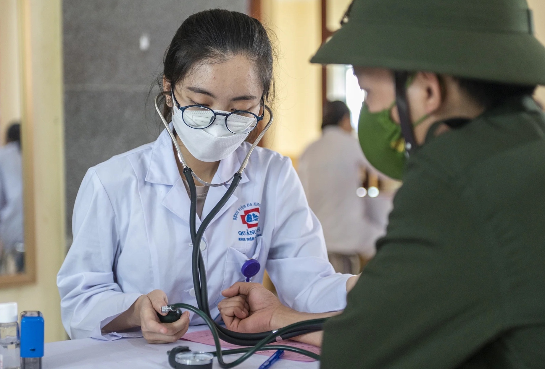 chien si CSCD Dong Bac tham gia hien mau anh 4