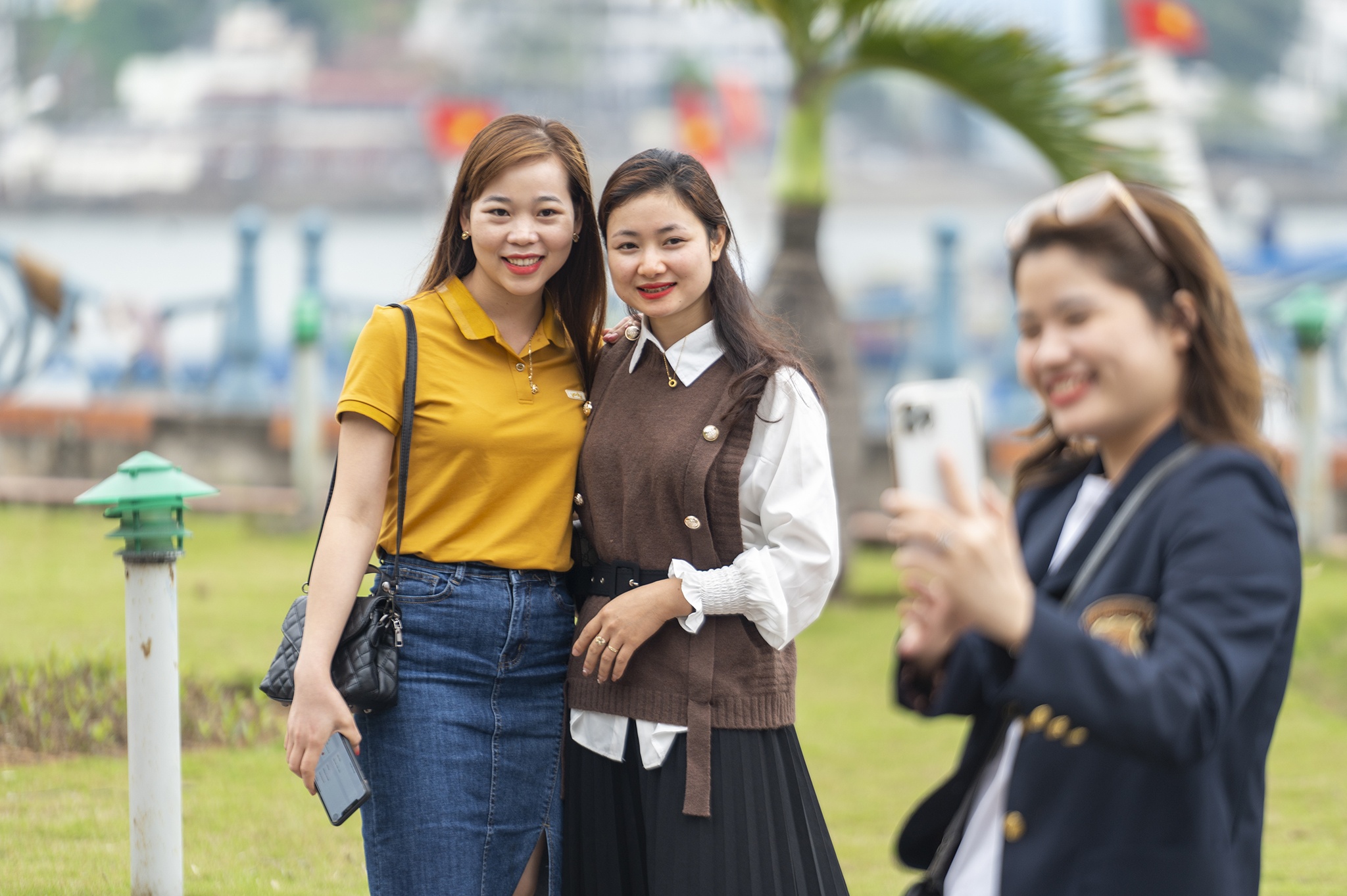 Quang Ninh,  Khu du lich Ha Long,  Khu du lich Bai Chay,  Bai Chay,  Ha Long,  khach du lich,  du lich,  mo cua du lich,  vinh Ha Long,  tau du lich anh 3