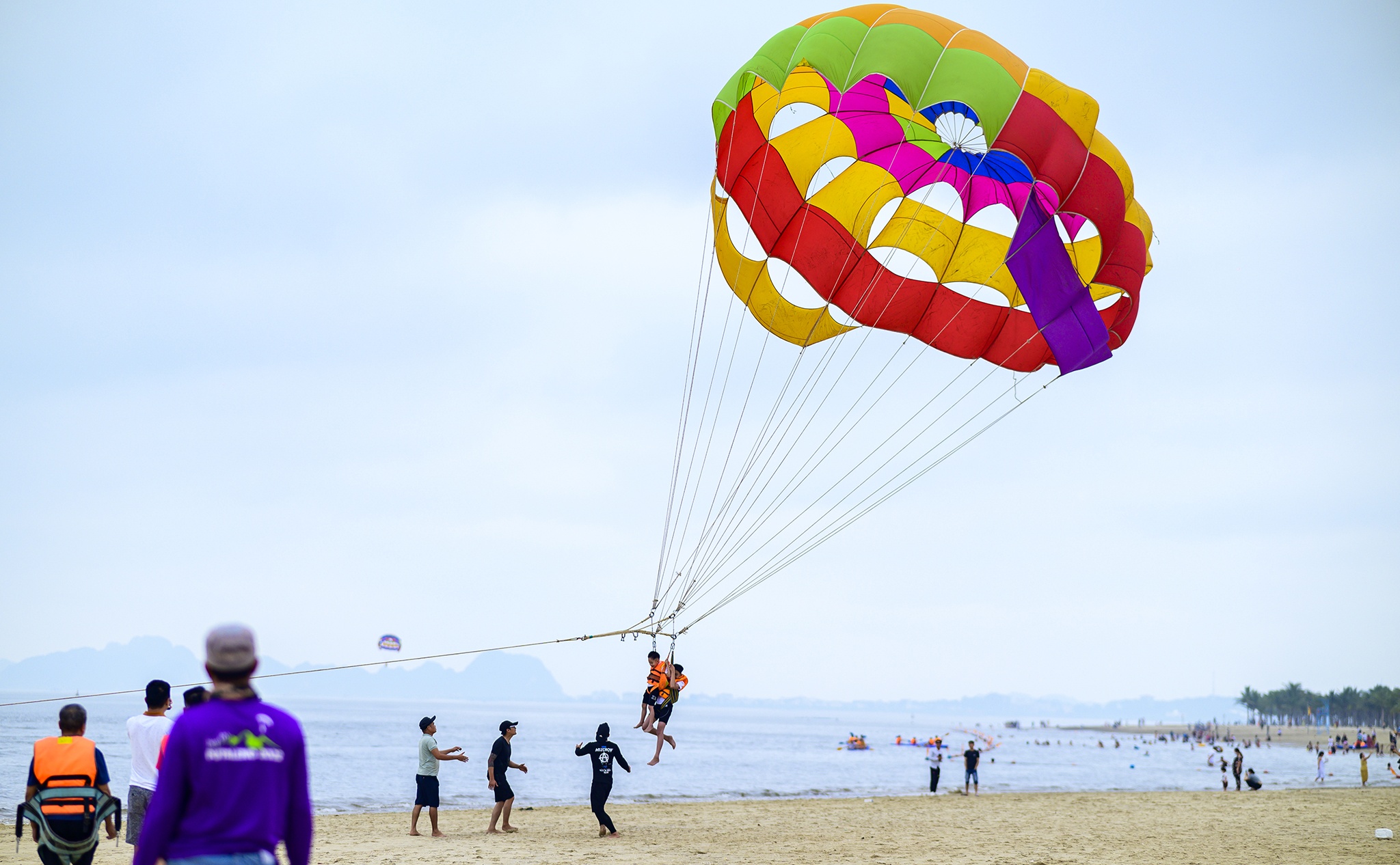 Quang Ninh don tren 340.000 luot khach du lich anh 2