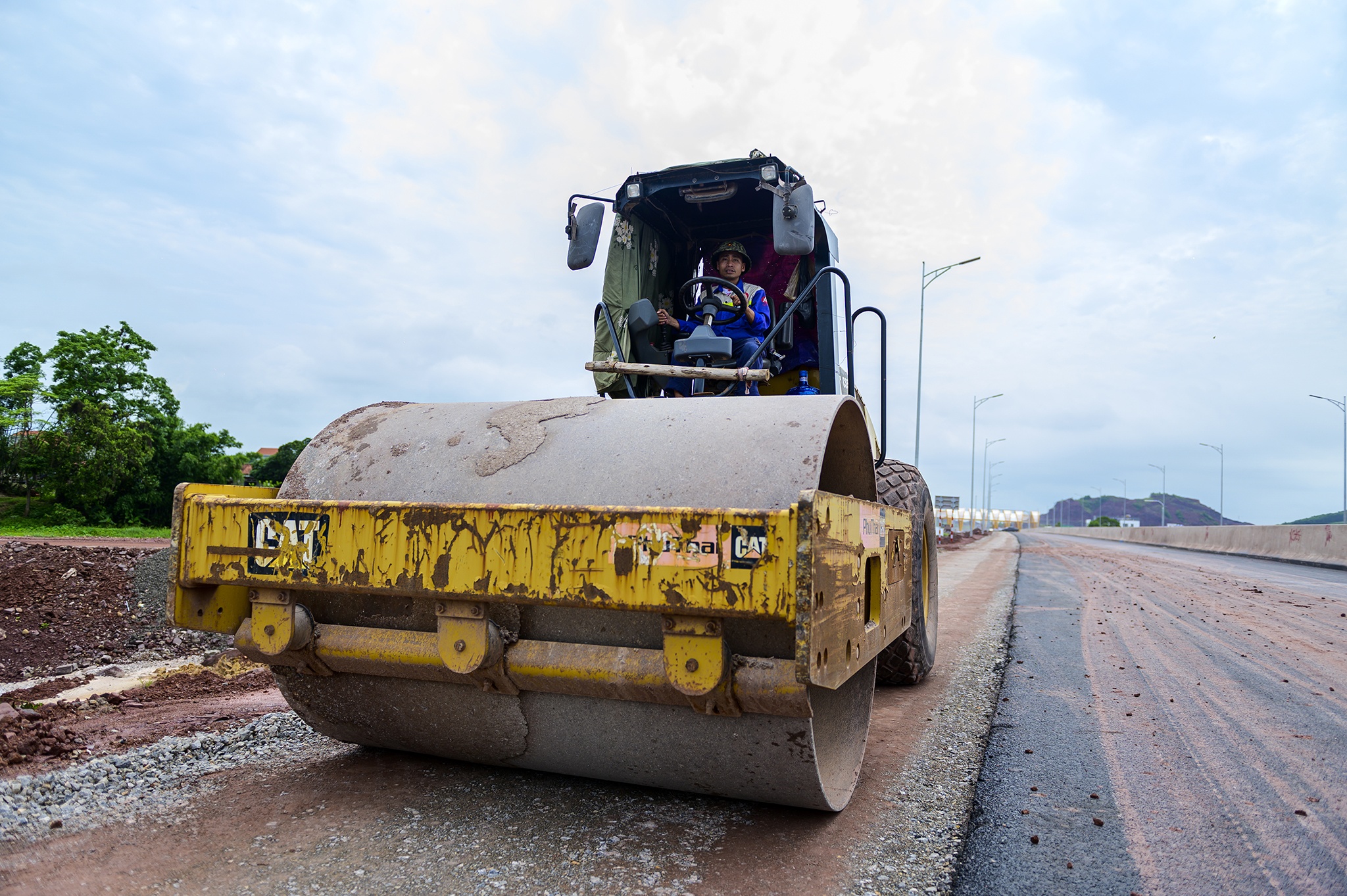 Cao toc Van Don - Tien Yen tri gia gan 4.000 ty anh 3