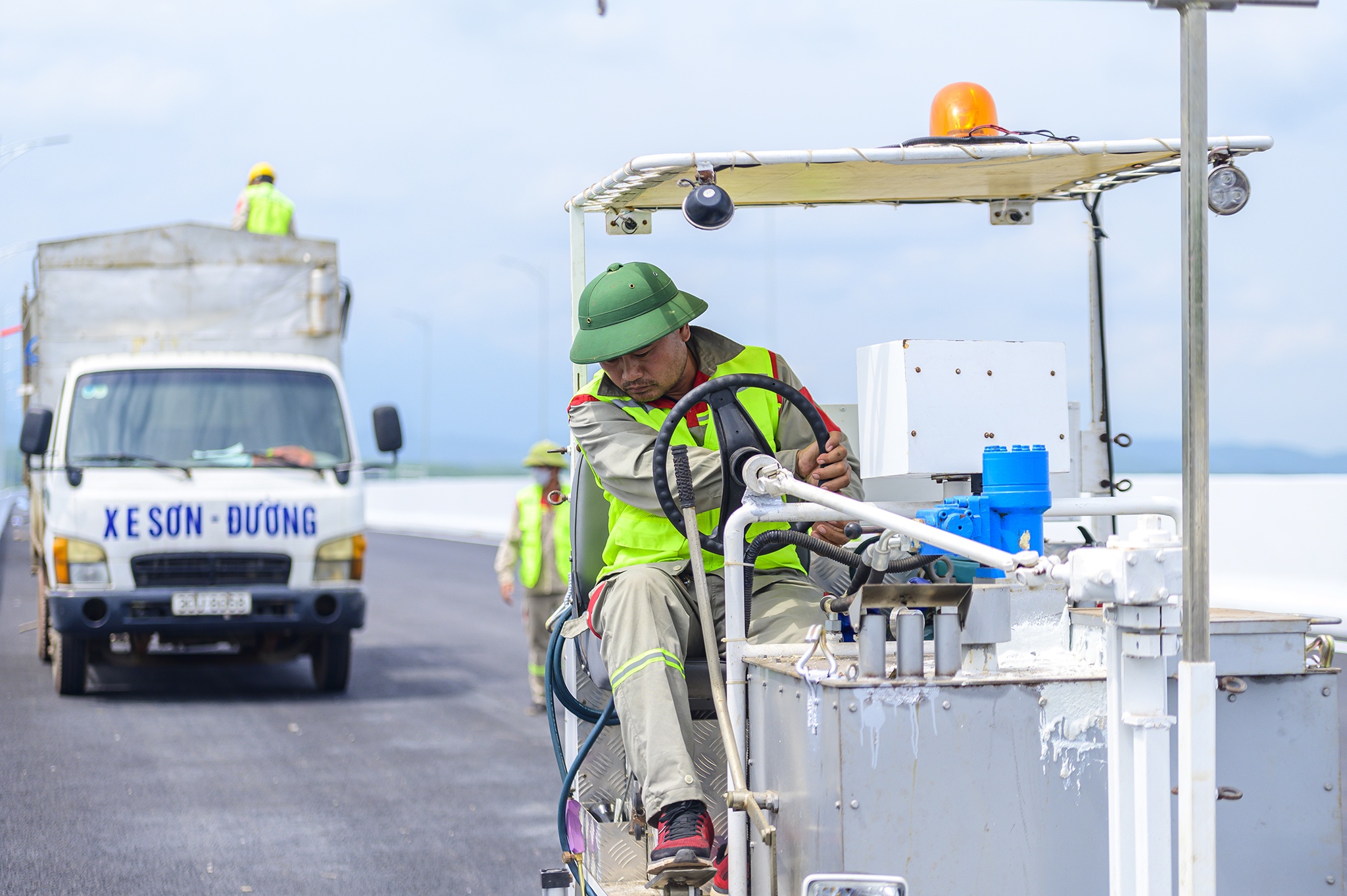 Cao toc Van Don - Tien Yen tri gia gan 4.000 ty anh 9