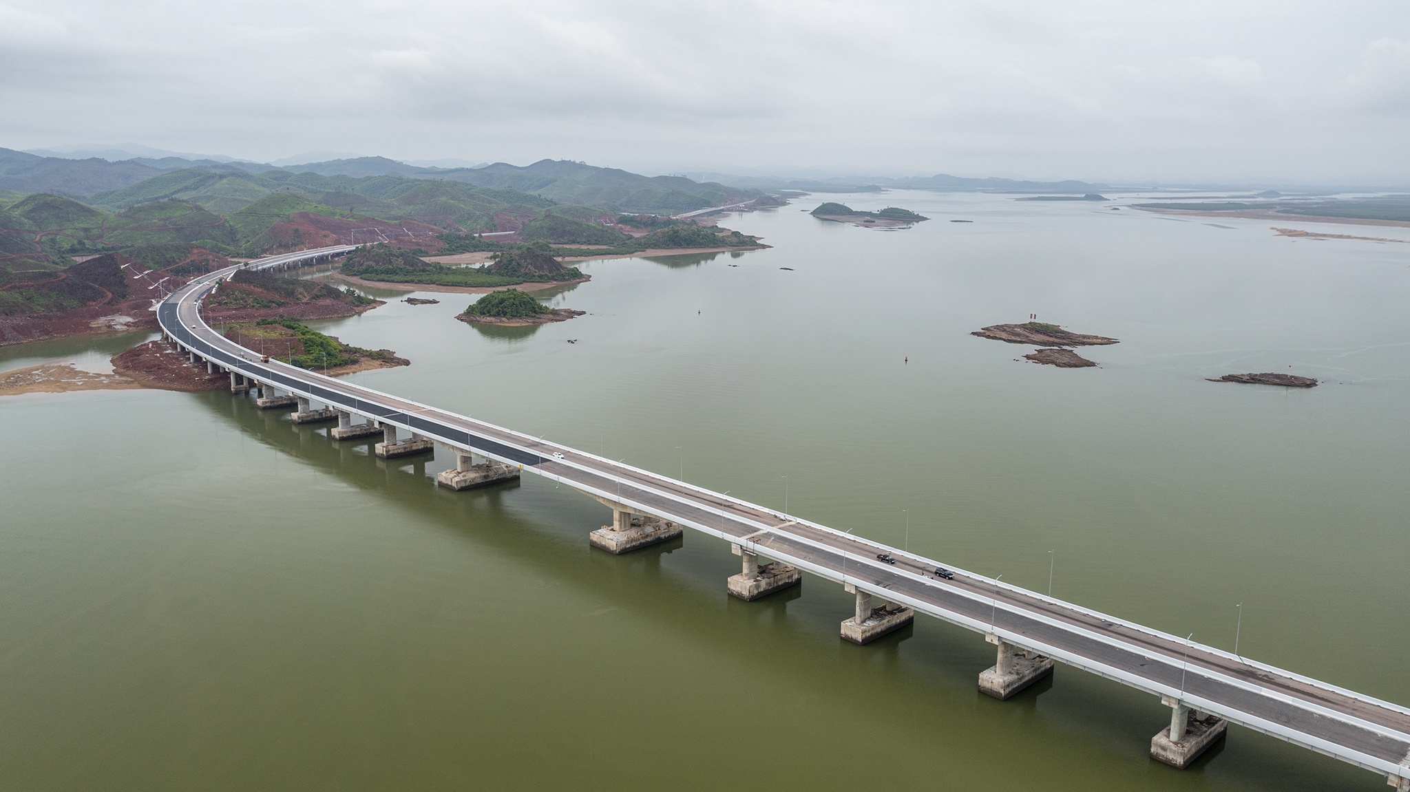 Cao toc Van Don - Tien Yen tri gia gan 4.000 ty anh 4