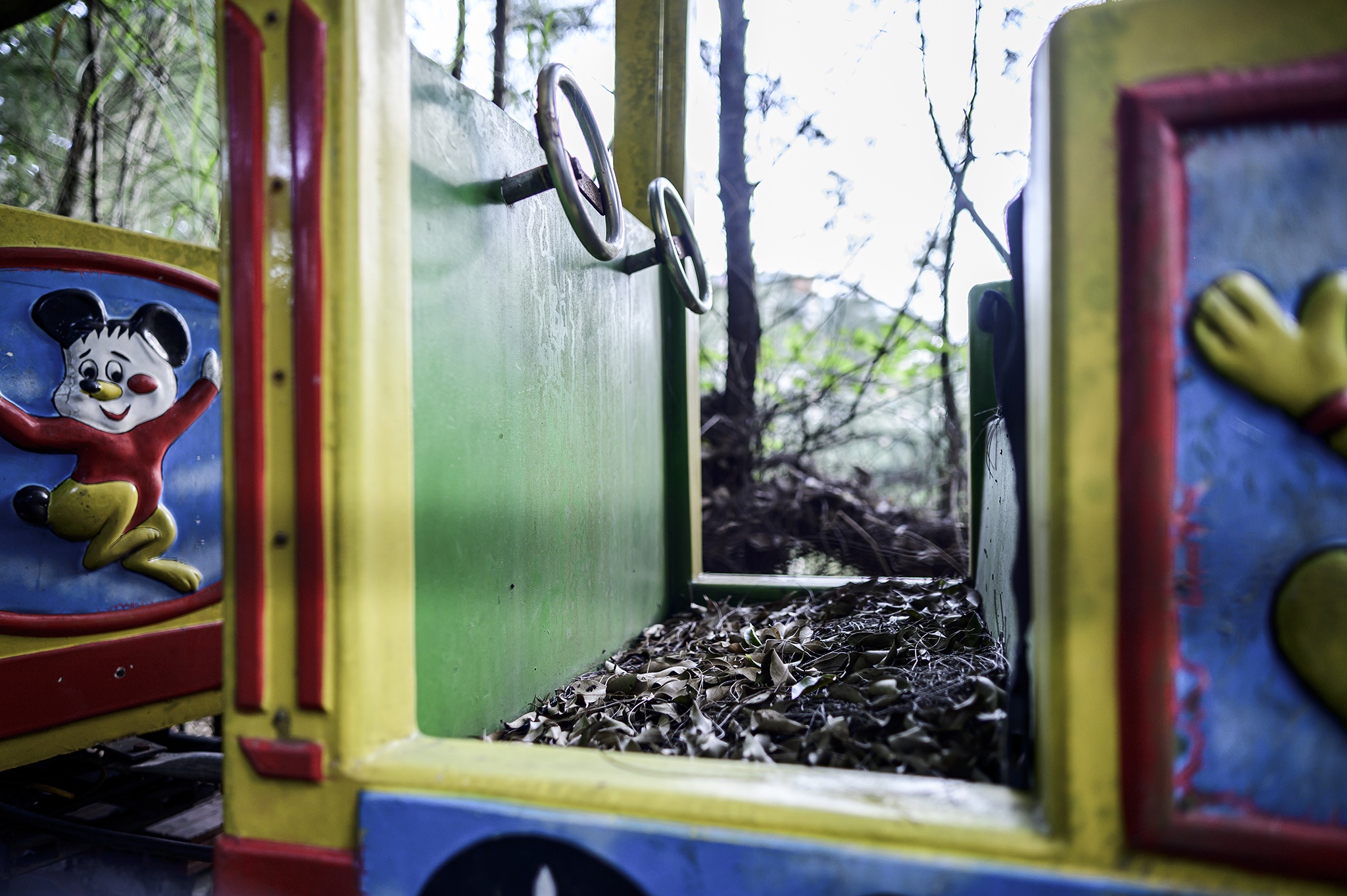 Cong vien o Uong Bi bo hoang anh 8