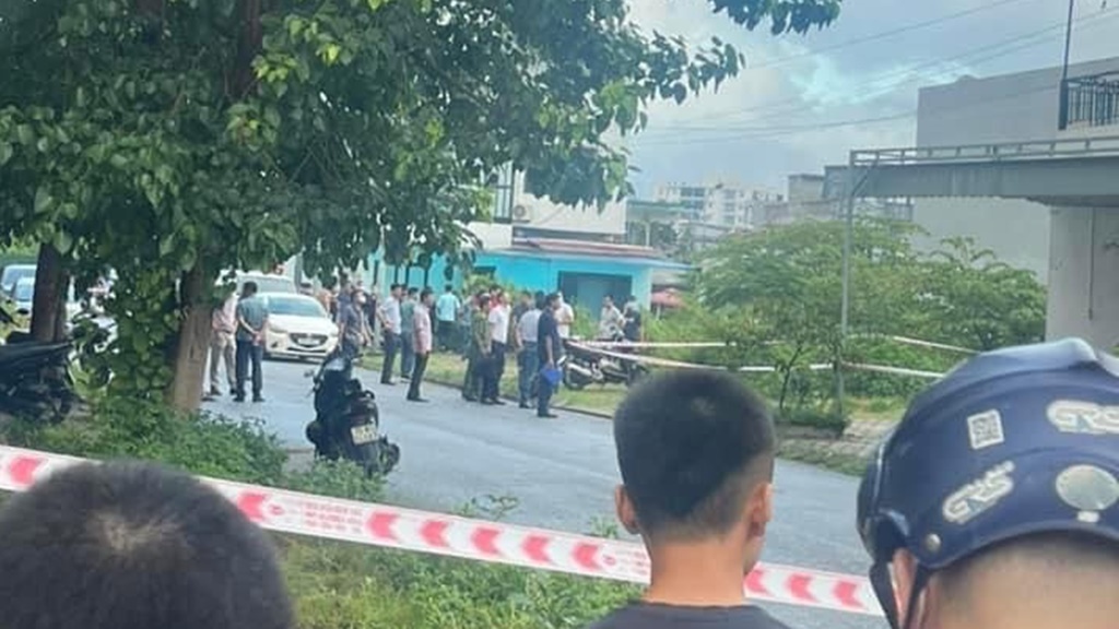 Thi the nguoi phu nu bi dut lia dau anh 1