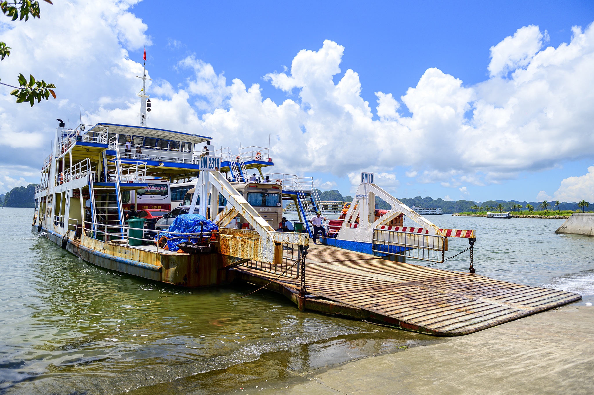 Pha bien Tuan Chau - Cat Ba anh 1