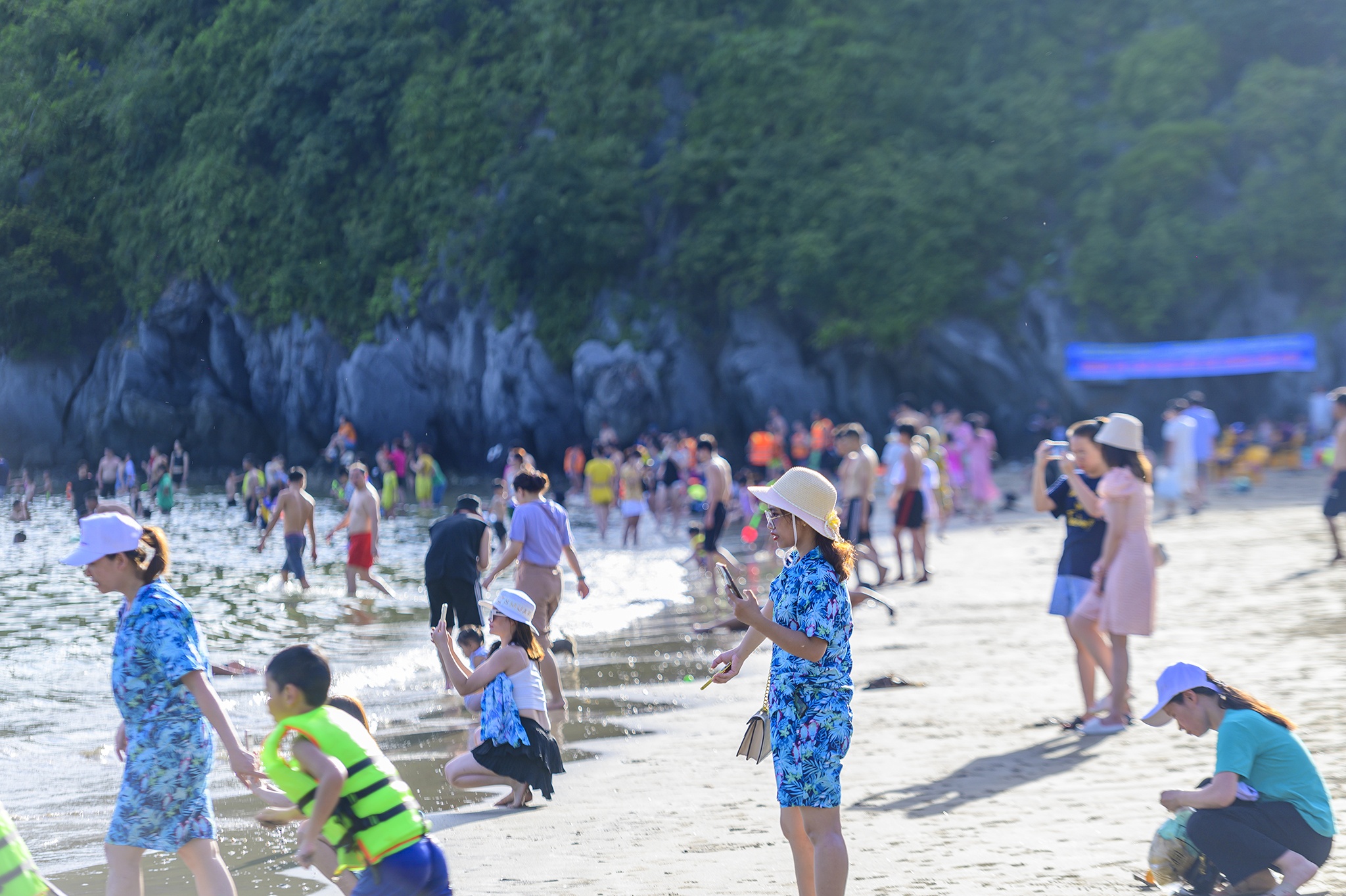 Du lich dao Cat Ba anh 1