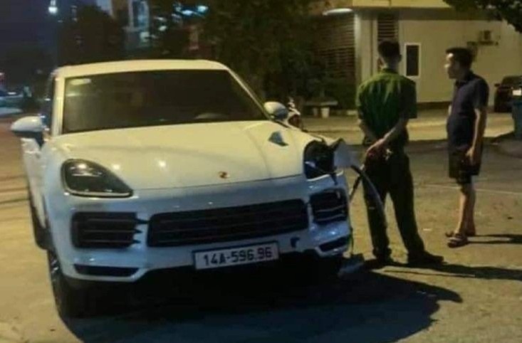 Oto Porsche tong xe may tu che, mot nguoi tu vong hinh anh