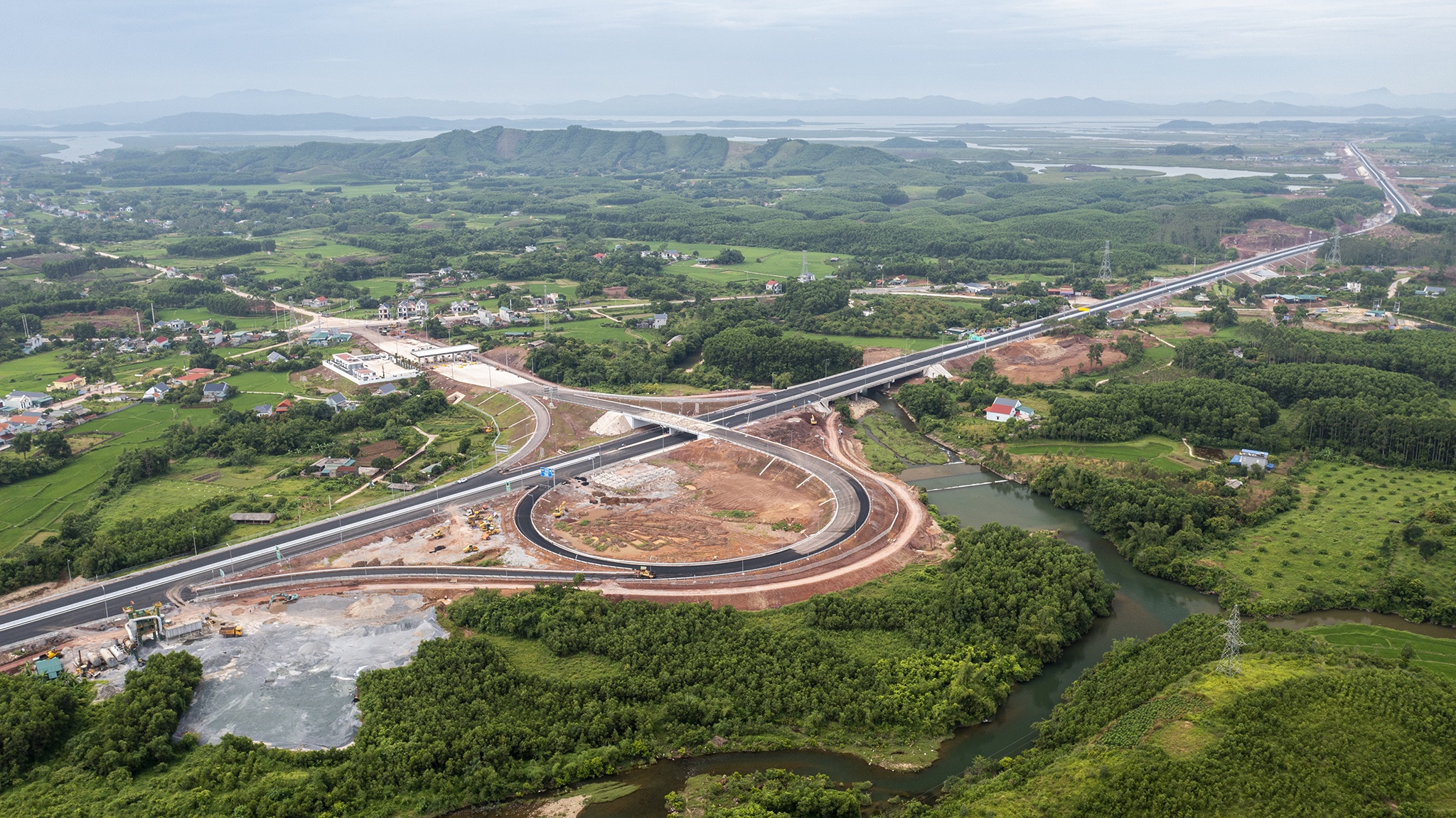 cao toc Mong Cai anh 3