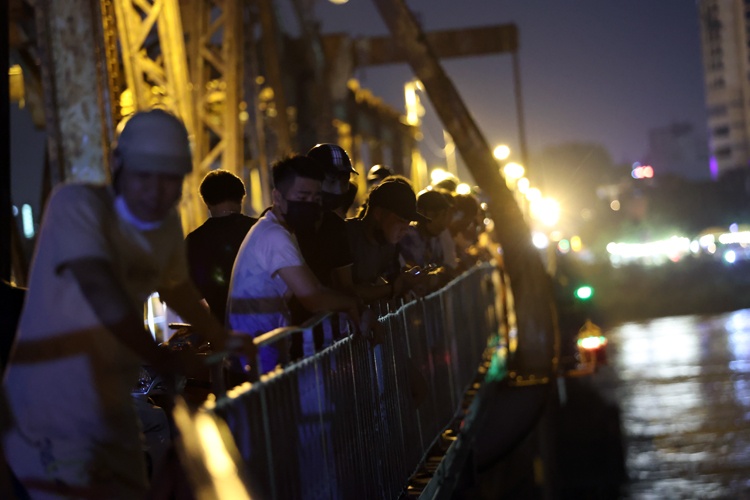 doi nam nu nhay cau anh 4