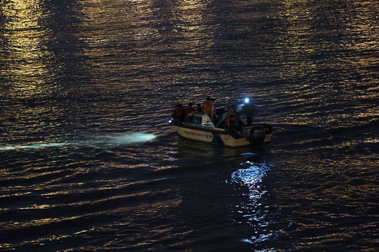 doi nam nu nhay cau anh 5