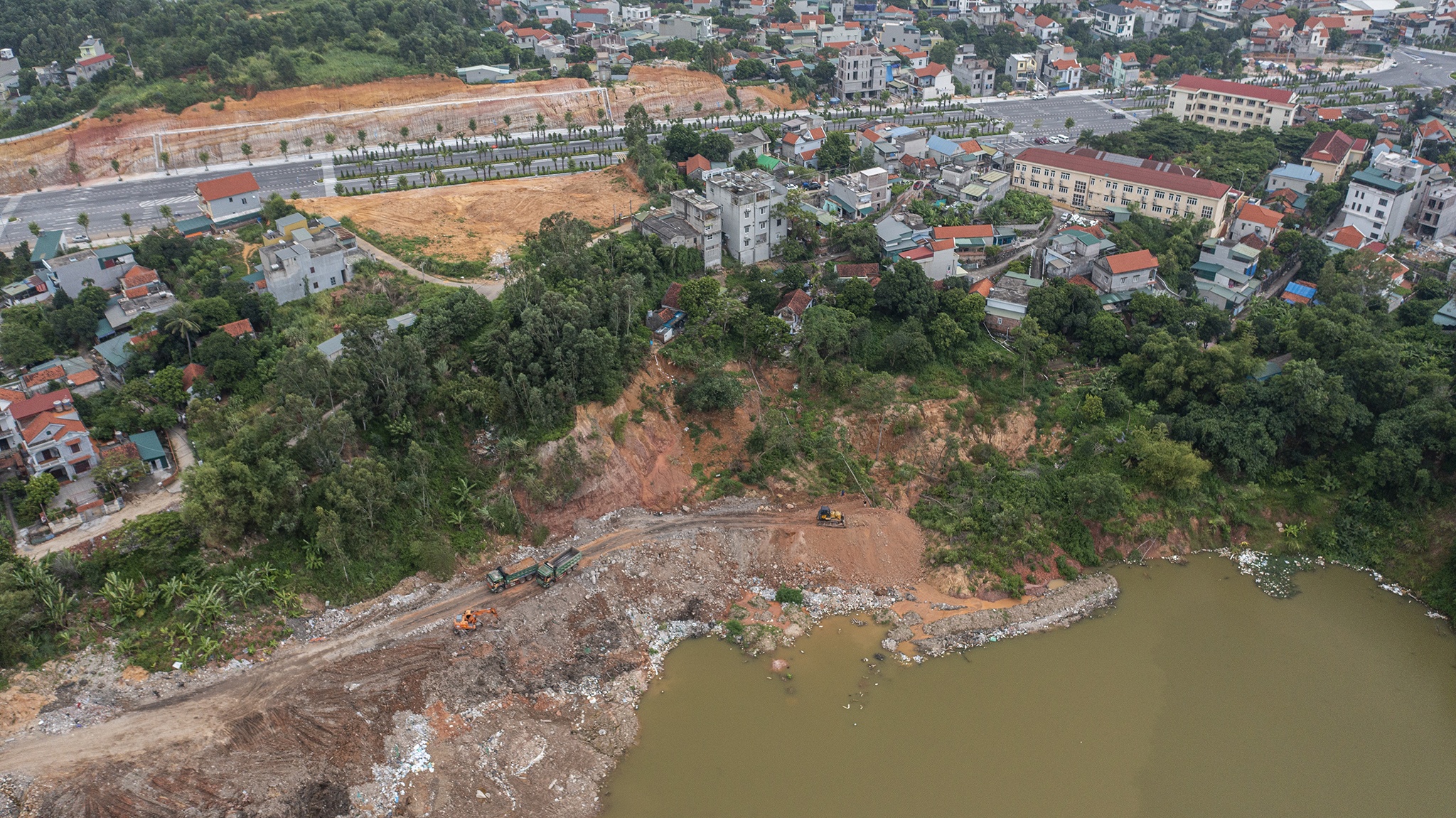 sap nha o Ha Long anh 2