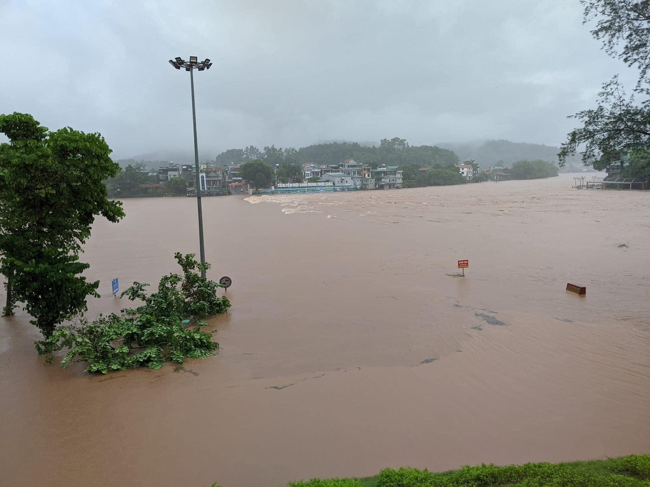 mua lu o Quang Ninh anh 8