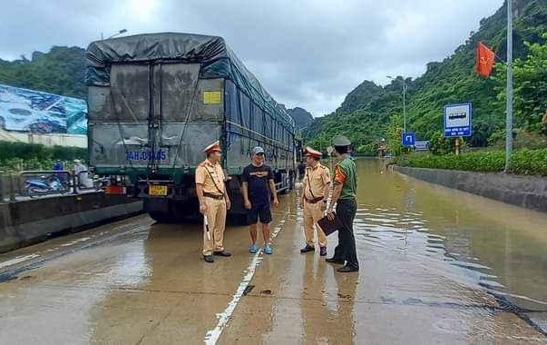 mua lu o Quang Ninh anh 6