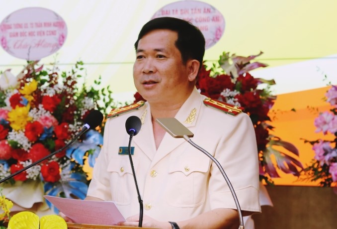 Dai ta Dinh Van Noi nhan nhiem vu Giam doc Cong an Quang Ninh hinh anh