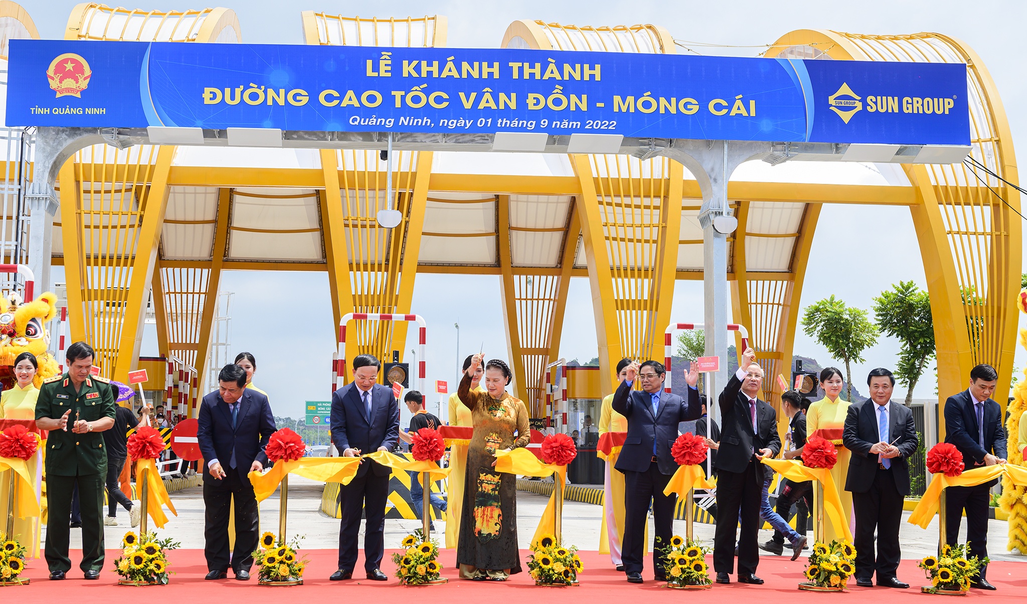 Khanh thanh cao toc anh 1