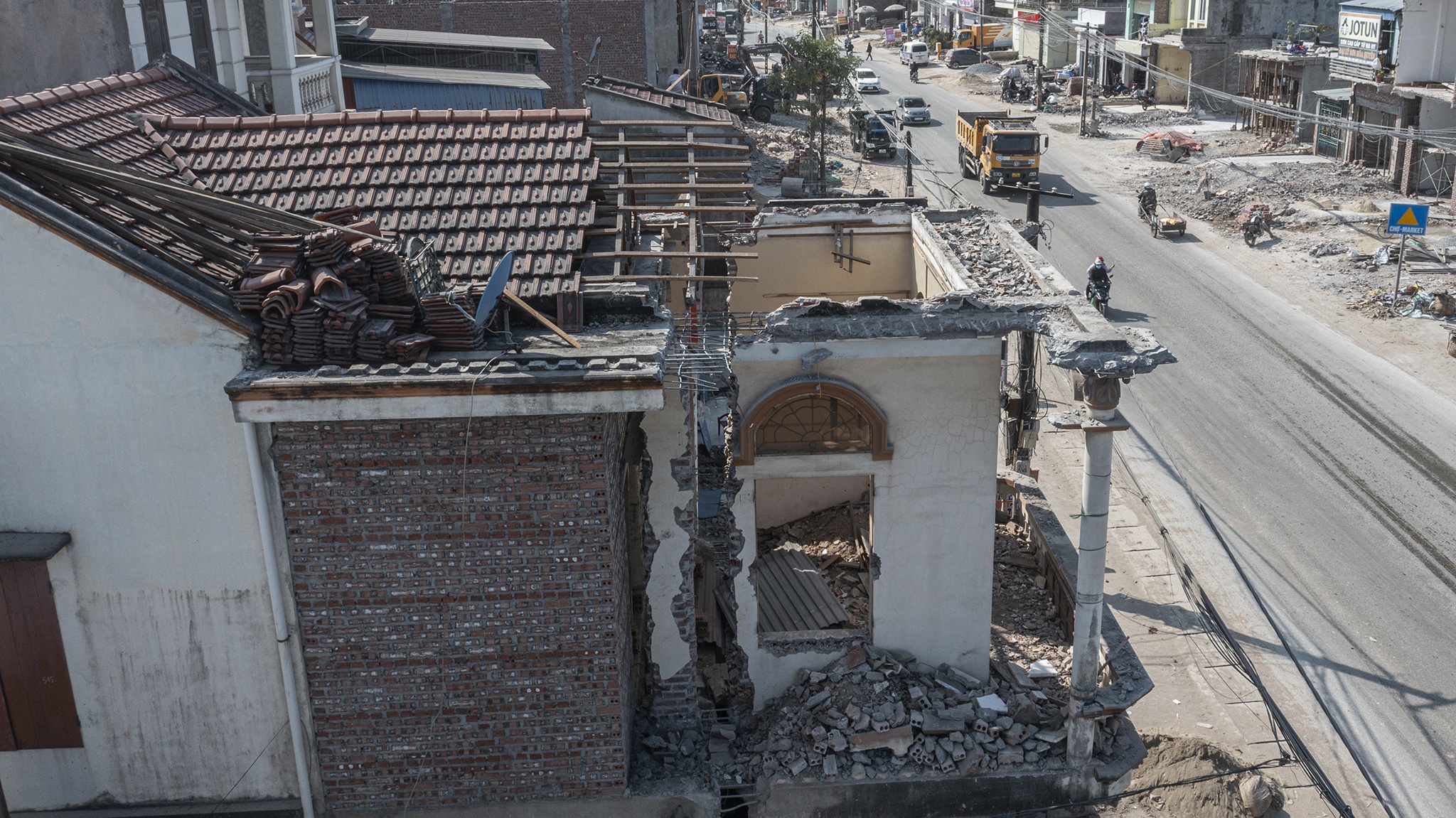 Quoc lo 10 Hai Phong anh 13