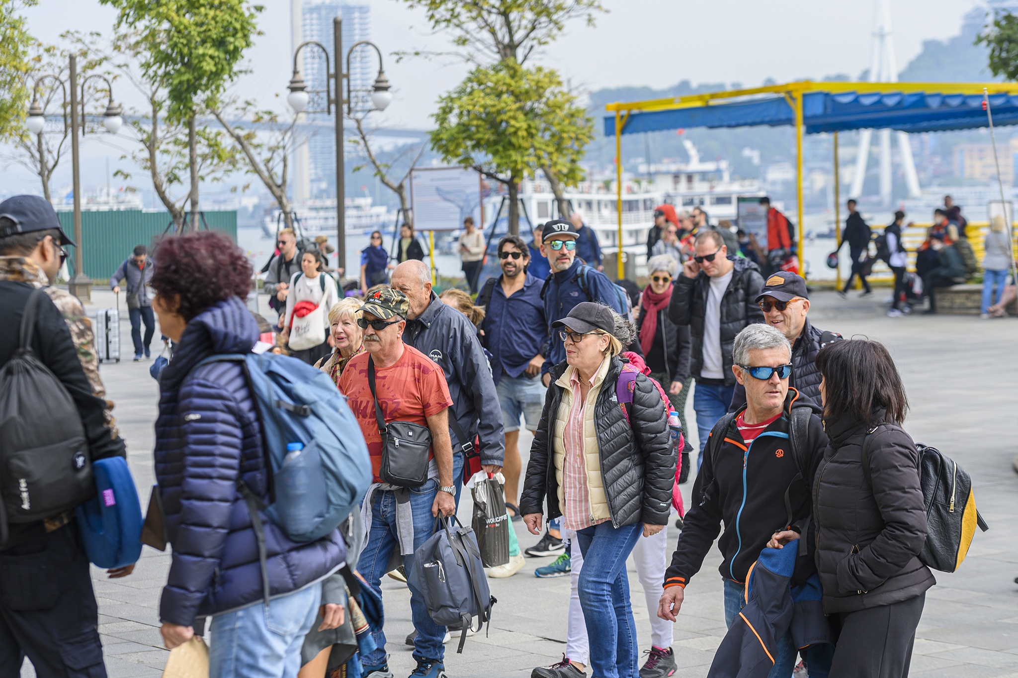 Du lich Ha Long anh 4