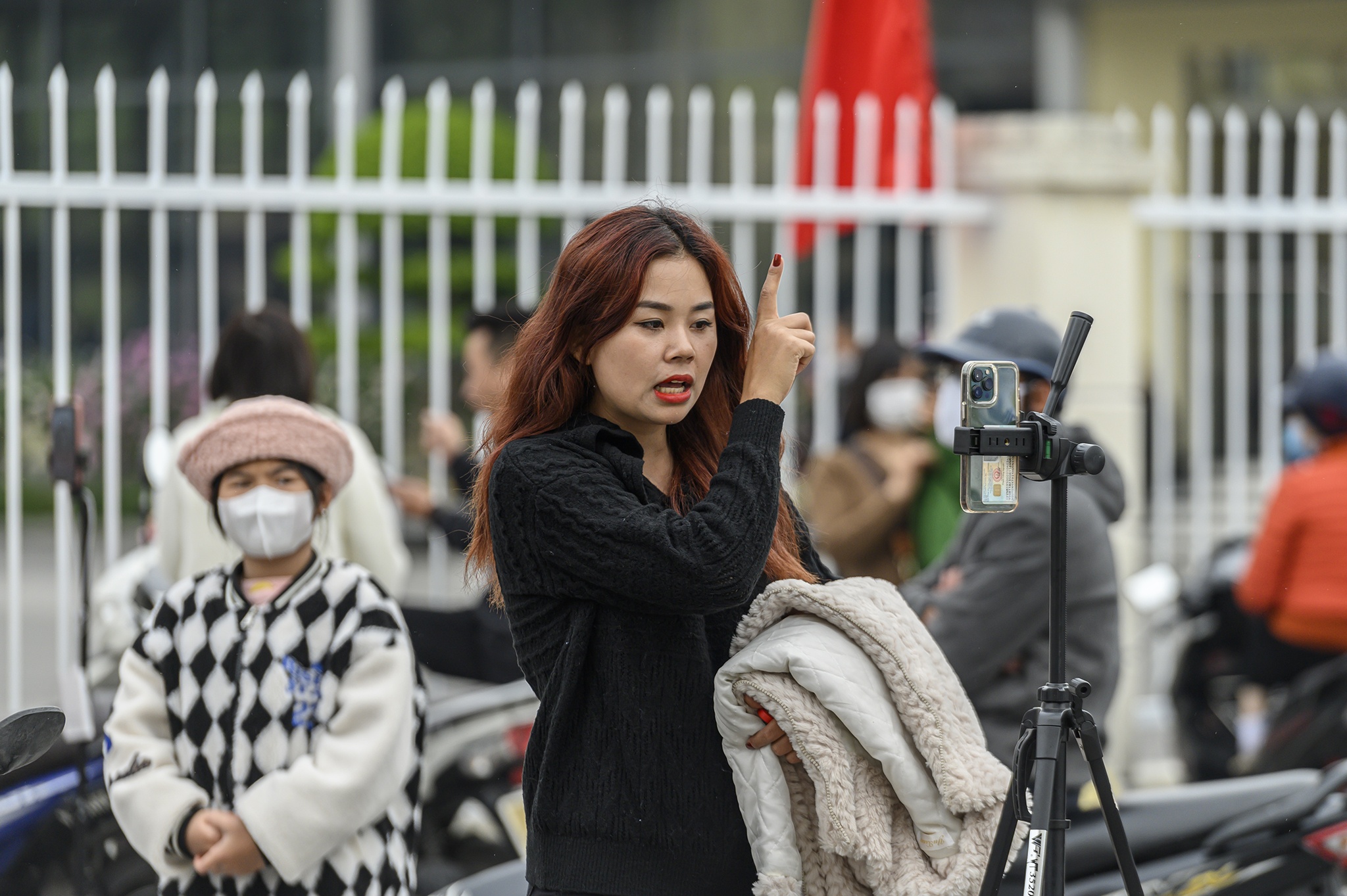 Trung Quoc,  Viet Nam,  Mong Cai,  cua khau Mong Cai,  xuat nhap canh anh 5