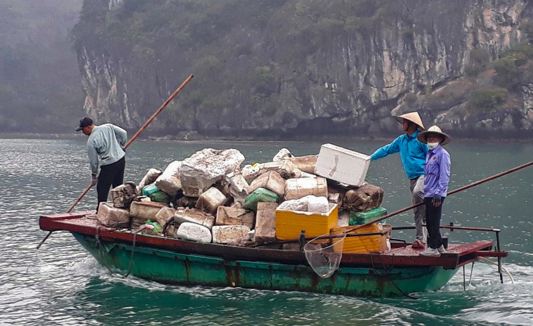 vinh Ha Long,  moi truong,  thu gom rac thai,  Quang Ninh,  Ha Long anh 1