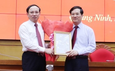 Ong Vu Quyet Tien lam Bi thu Thanh uy Ha Long hinh anh