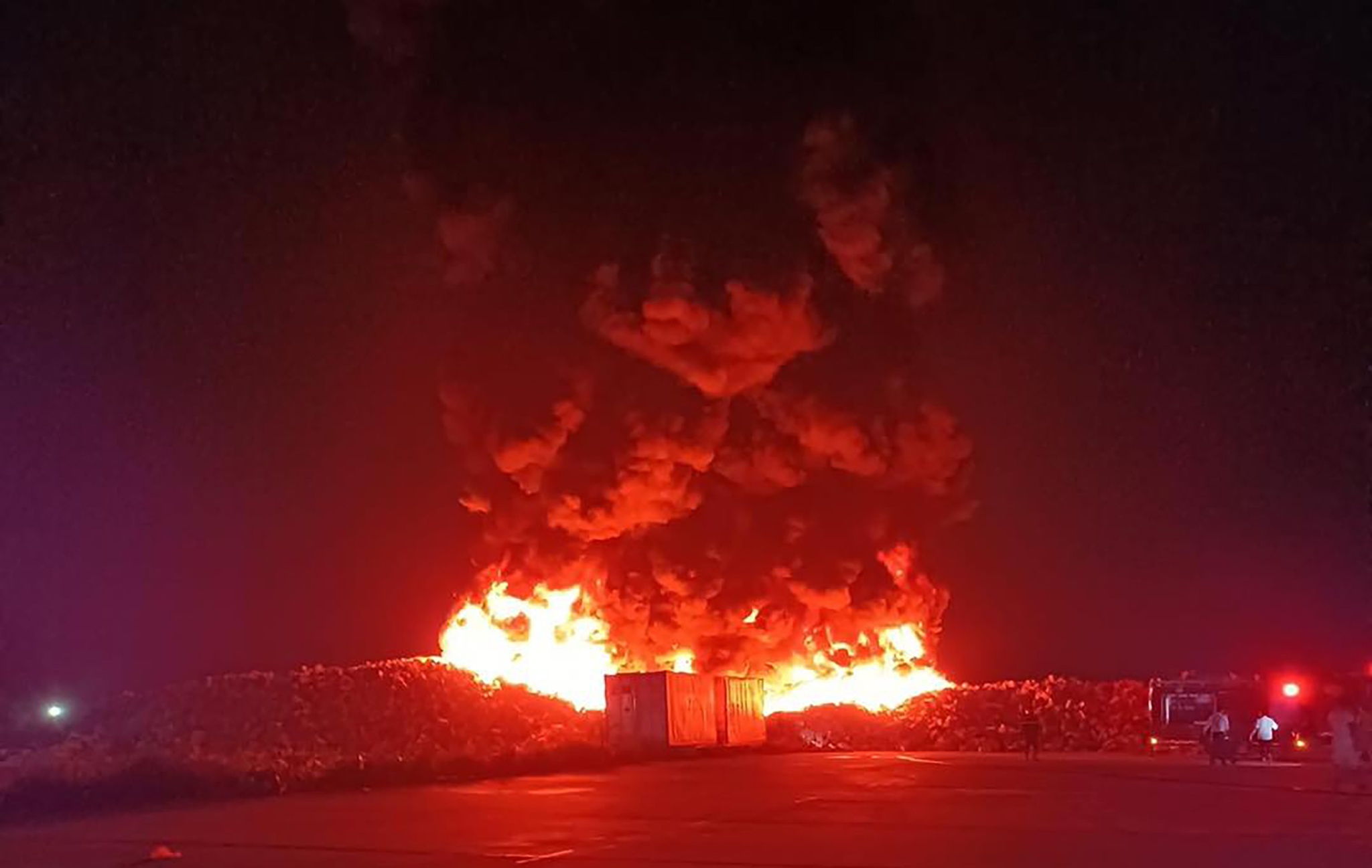 vinh Bai Tu Long,  cang Cai Rong,  chay,  huyen Van Don,  Quang Ninh anh 3