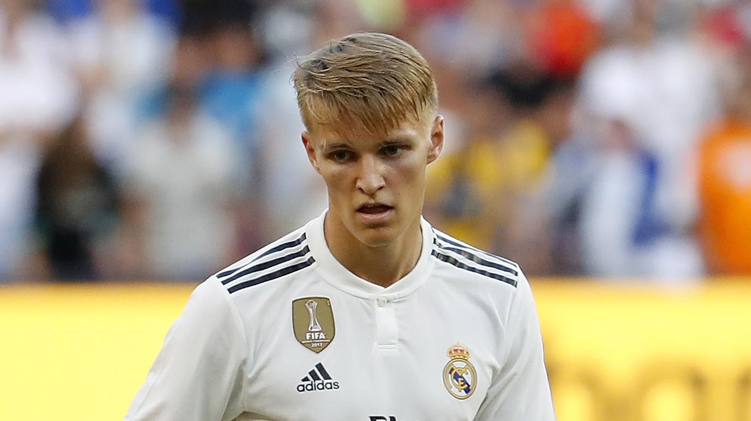 Man City nham sao tre cua Real de the cho David Silva hinh anh