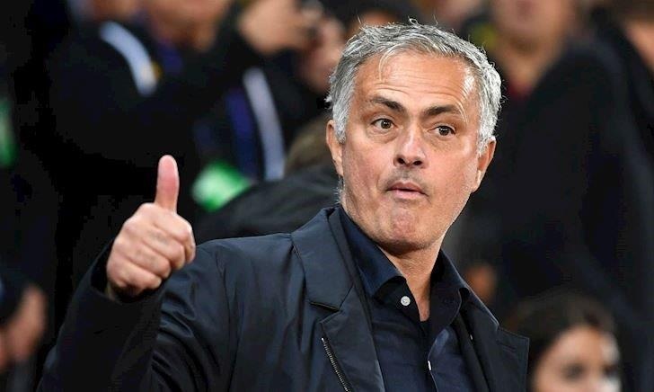 Jose Mourinho chi ra cau thu vuot troi Messi va Ronaldo hinh anh