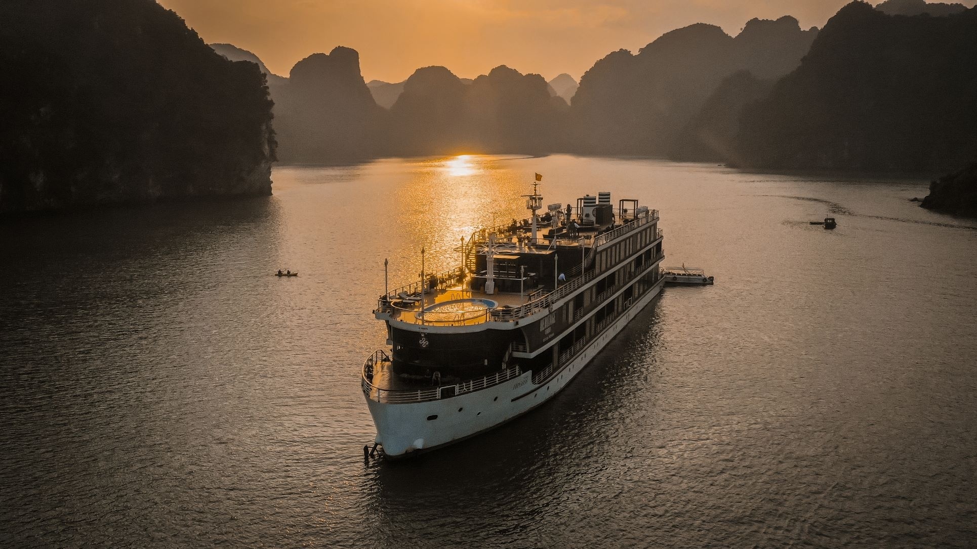 4 diem du lich gan Ha Noi dip 30/4 hinh anh