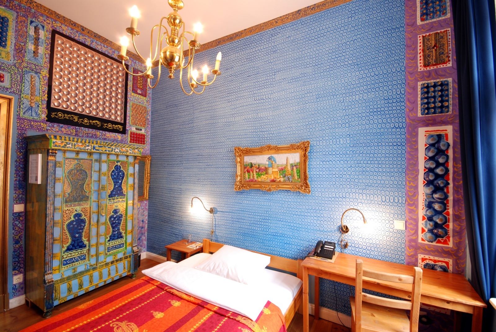 Khach san nghe thuat anh 2