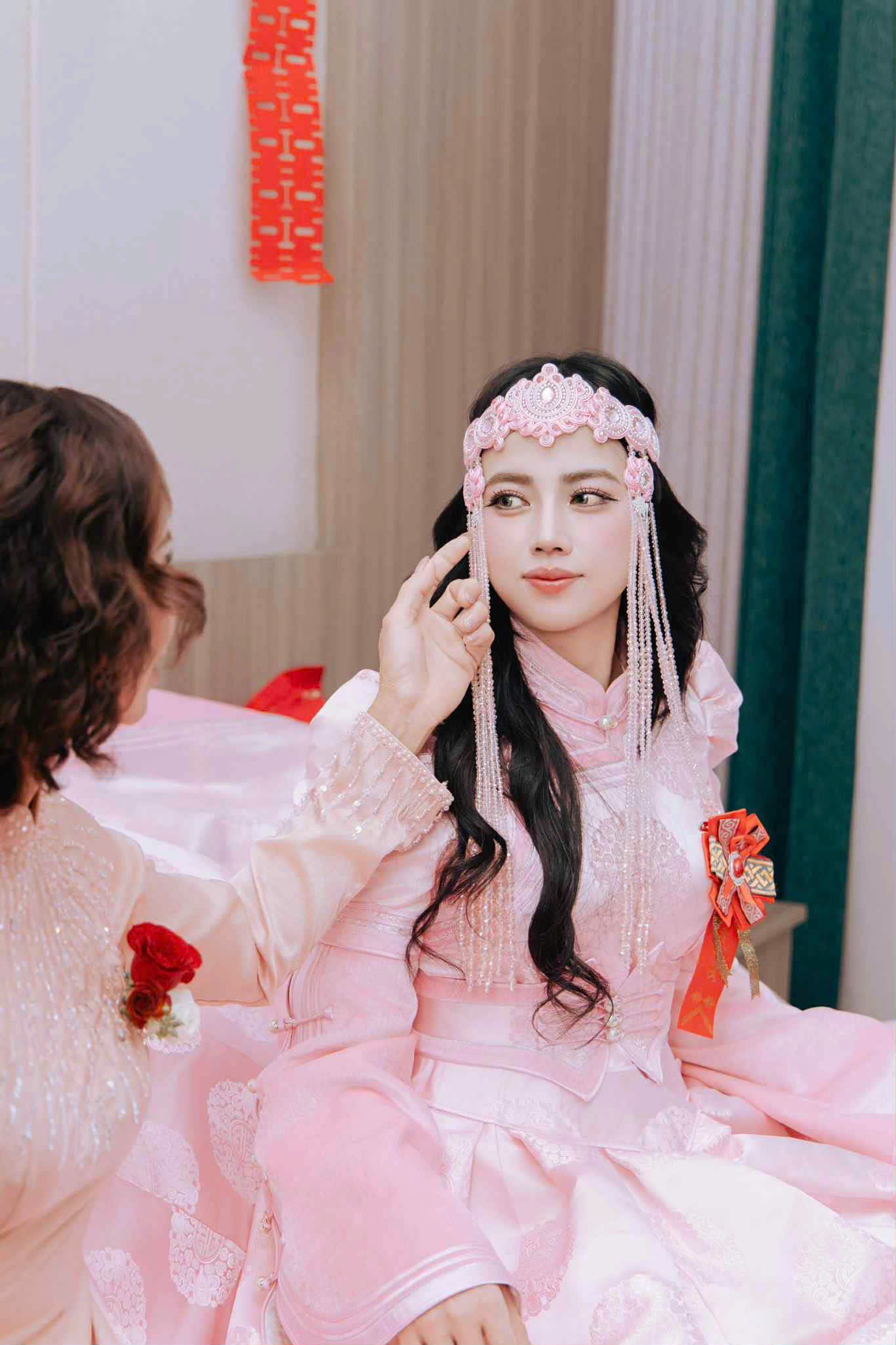 co dau Mong Co anh 2