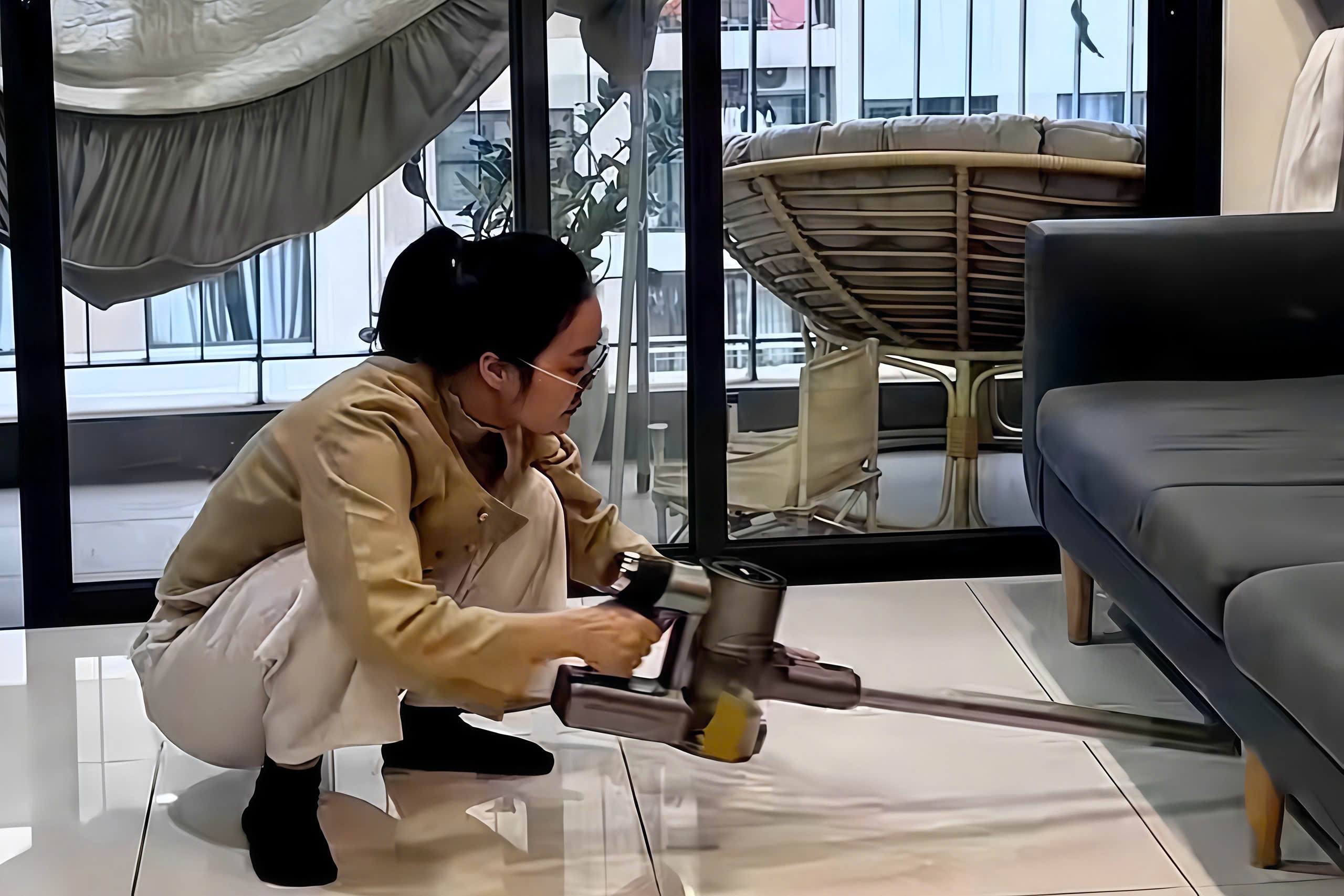 Tu 70.000 len 350.000 dong/ca: Don nha thue hot bac can Tet hinh anh