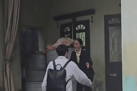 Me khoc nac om con trai bi mat tu Nhat Ban ve nha sau 3 nam hinh anh