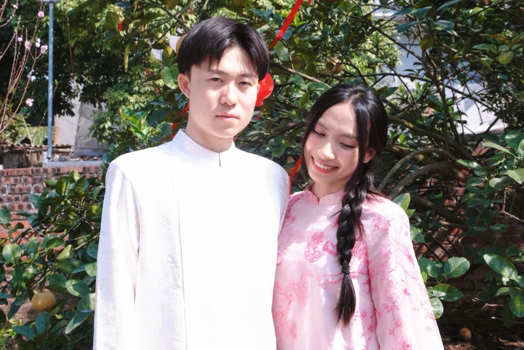 Chang trai Nhat hao huc don Tet dau tien cung ban gai o Viet Nam hinh anh