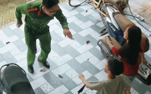 Dieu nhay 'hoi ngo' cua 3 bo con gay sot mang xa hoi hinh anh