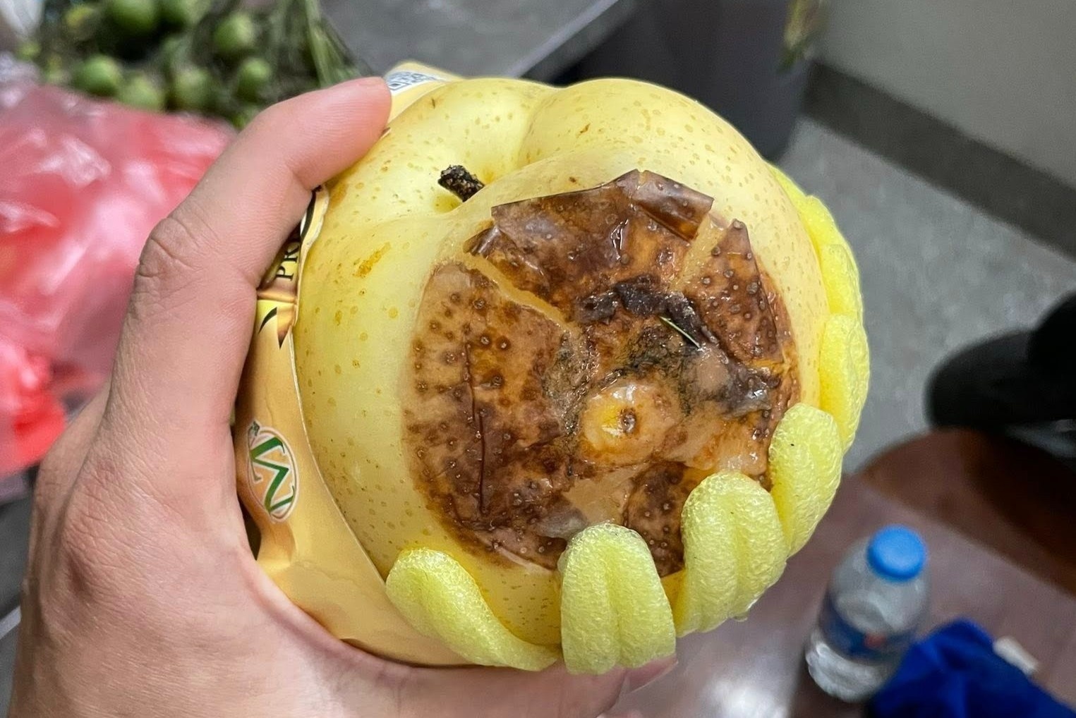 Chu re buc xuc vi trap an hoi 11,5 trieu dong bi thoi, hu hong mot nua hinh anh