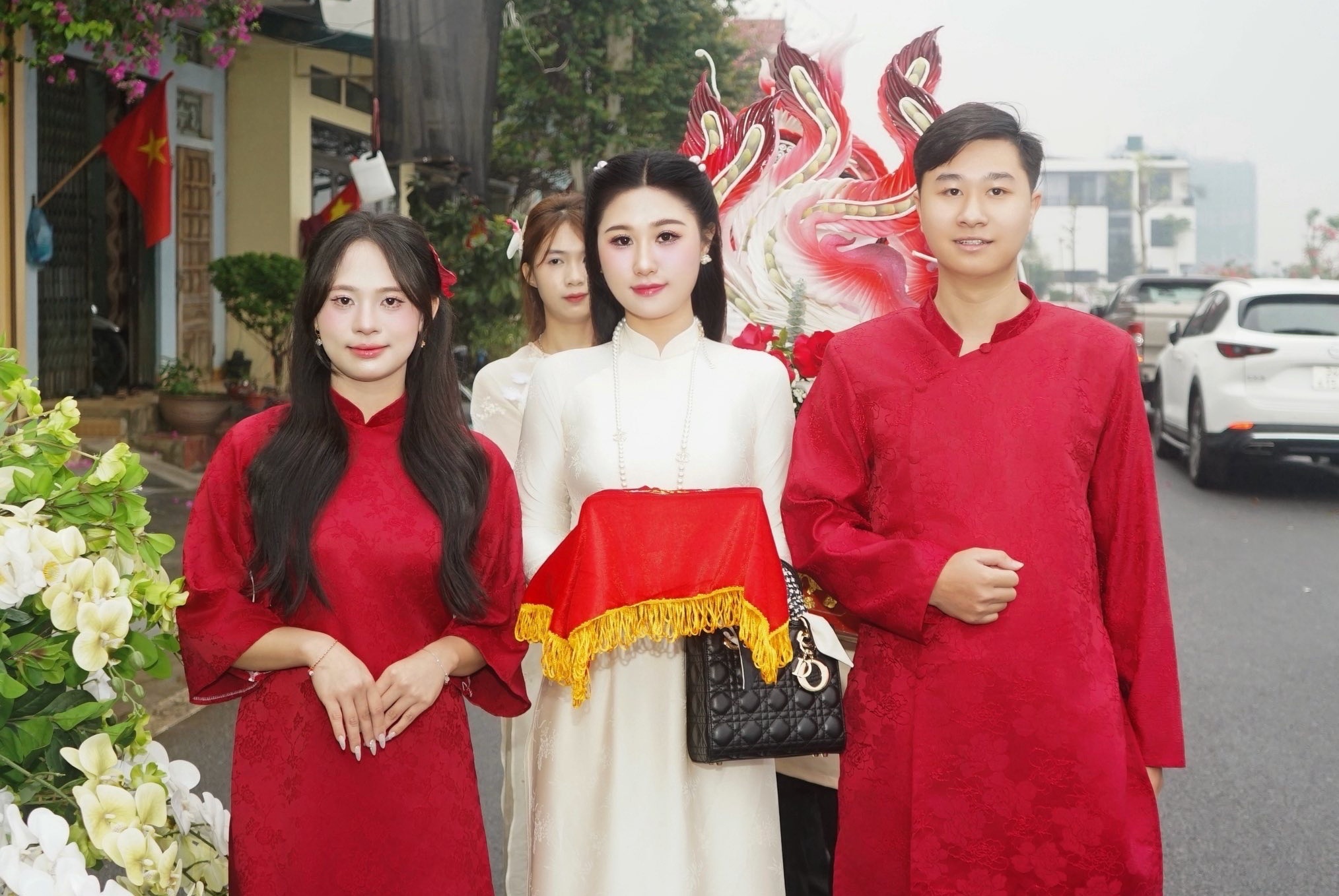 chiem spotlight co dau anh 1