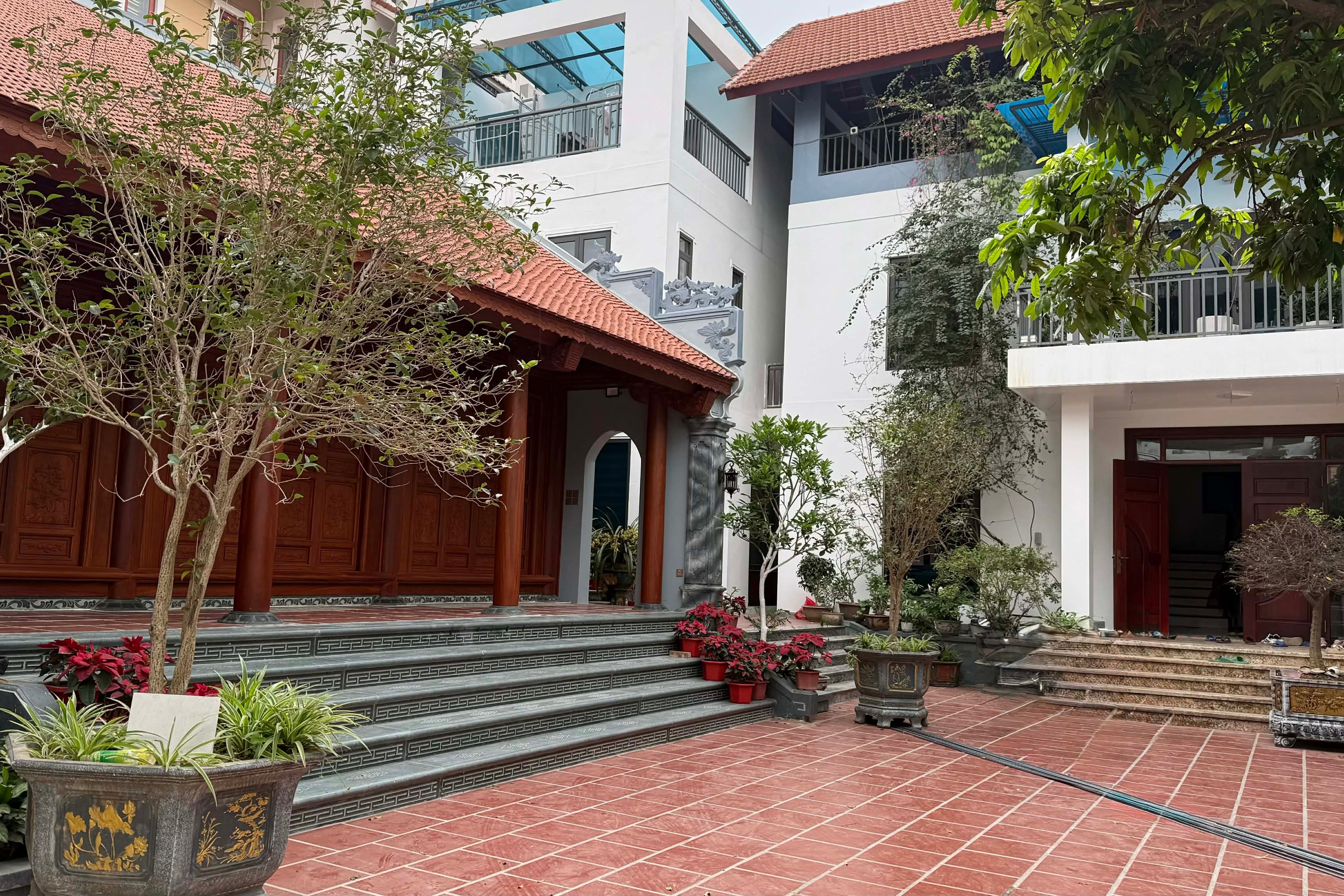 anh em chung nha anh 2