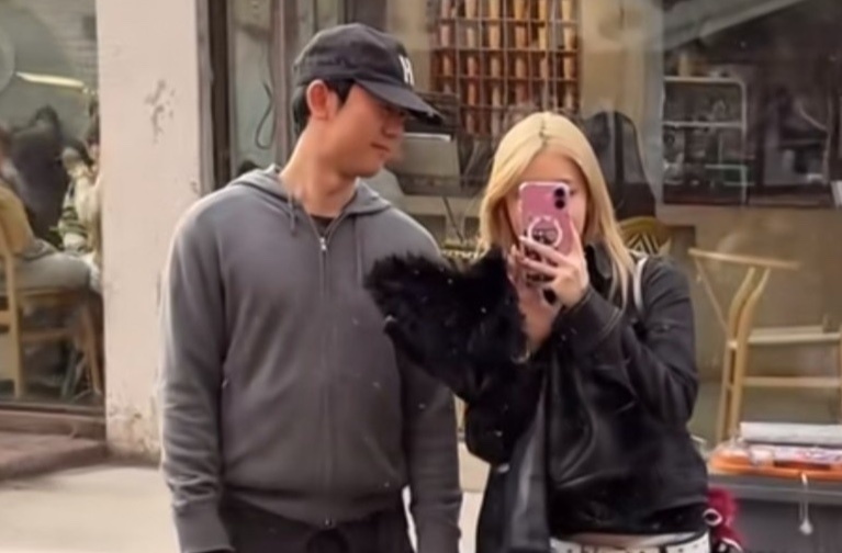 Giup chang trai Han 2 nam truoc, co gai Viet nhan lai dieu bat ngo hinh anh