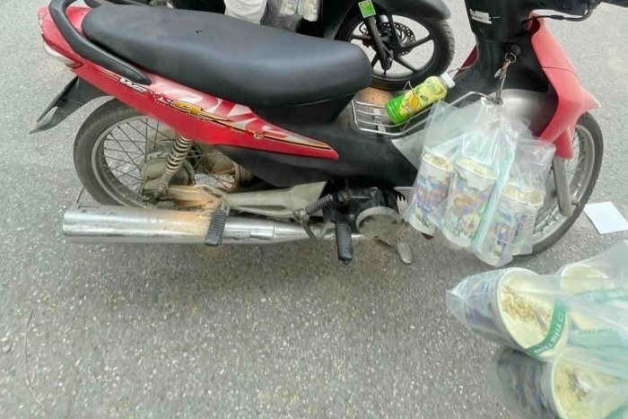 Vu hoc sinh to shipper 'tieu huy' 33 ly tra sua: Nha truong len tieng hinh anh