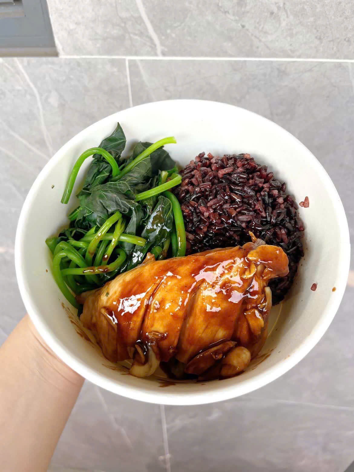 thue nguoi nau an anh 3