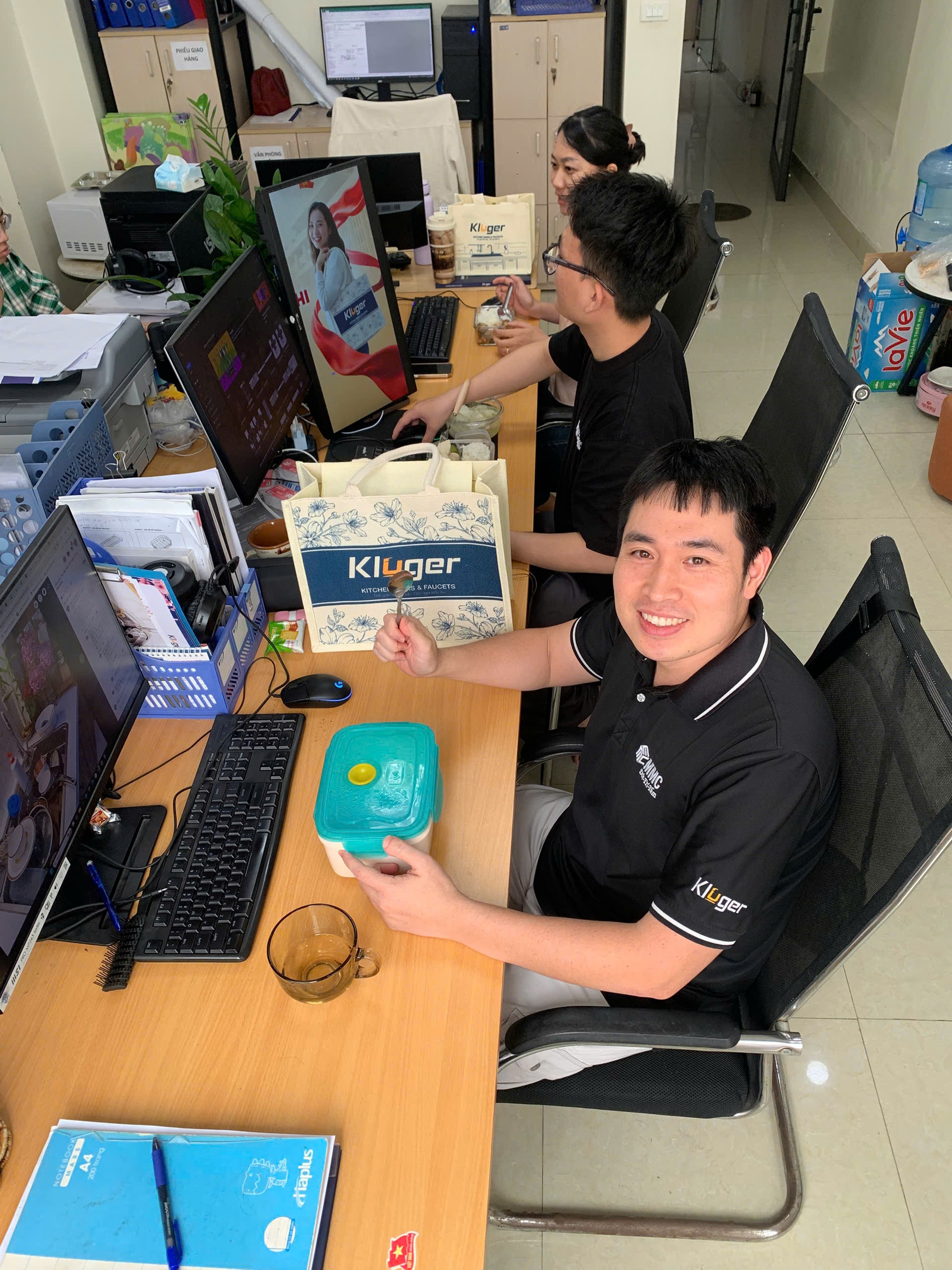 thue nguoi nau an anh 2