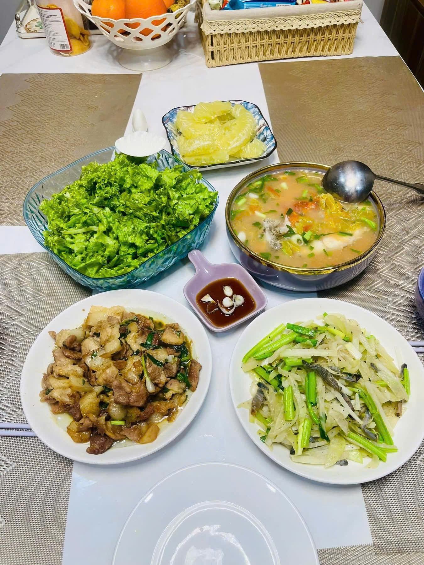 thue nguoi nau an anh 1